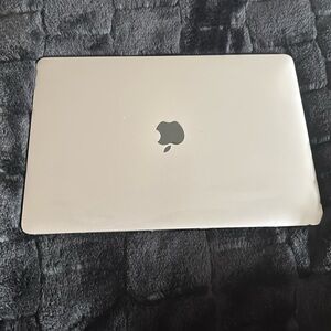 COPY - Make - 13" inch macbook pro
Year - 2021
Color - Silver 
Good Condition